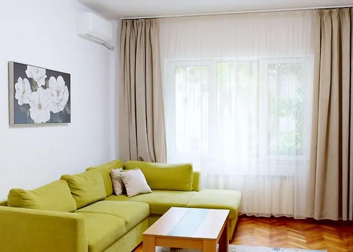 The Green Apartment In The Heart Of Old Sofia 1Bdr